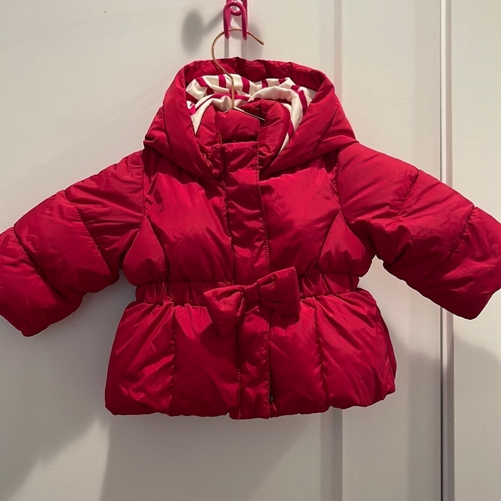 BABY GAP RED PUFFER JACKET size 0-6 months